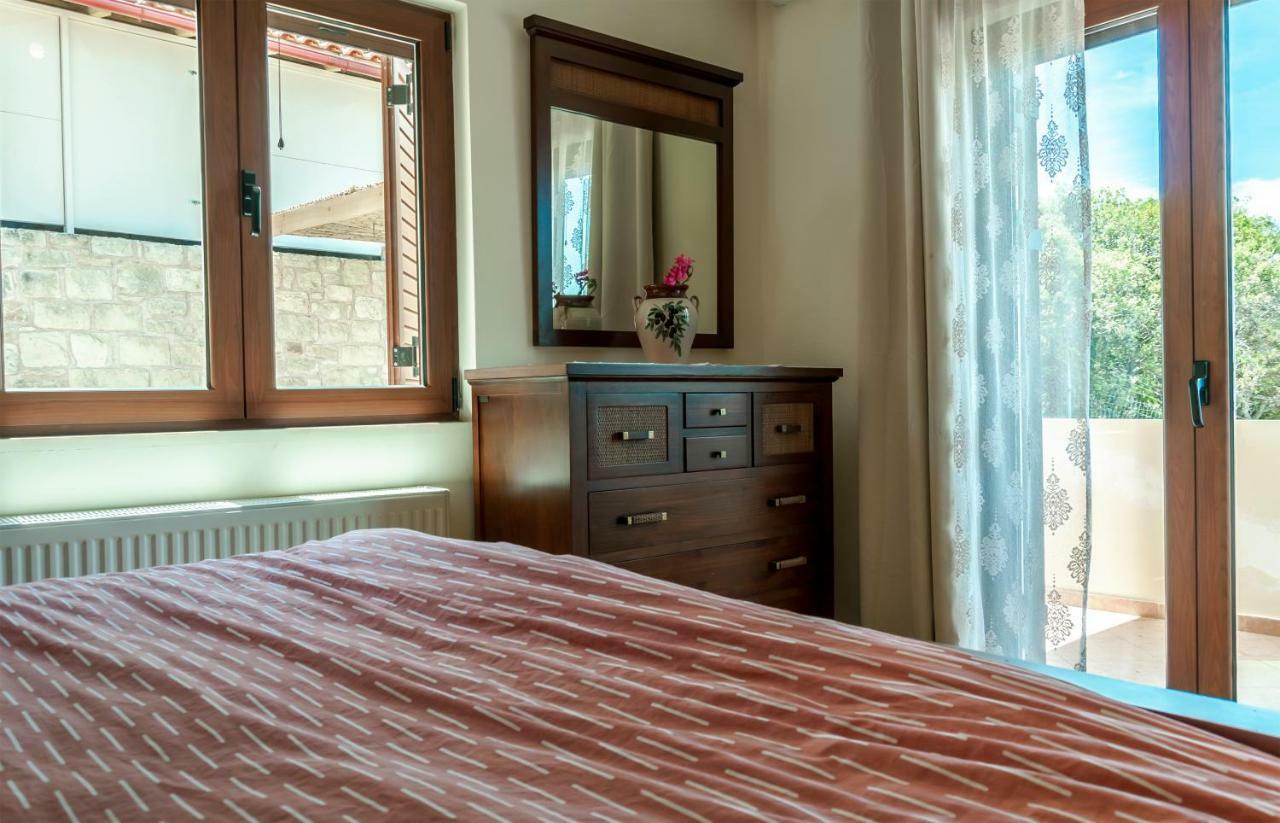 Bliss House Villa Plaka  Esterno foto